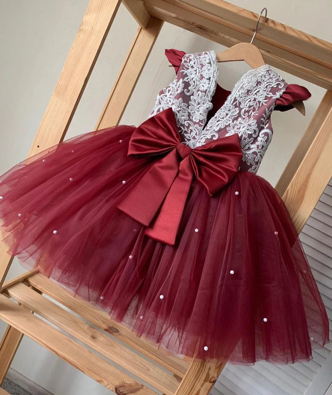 752 red
