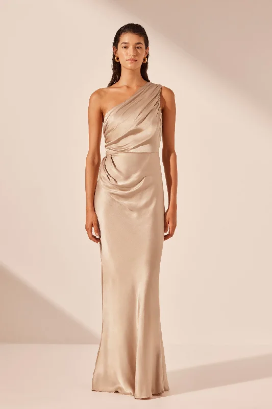 LA LUNE GATHERED ONE SHOULDER MAXI DRESS - GOLD Trendy Short Sleeve Maxi Dress
