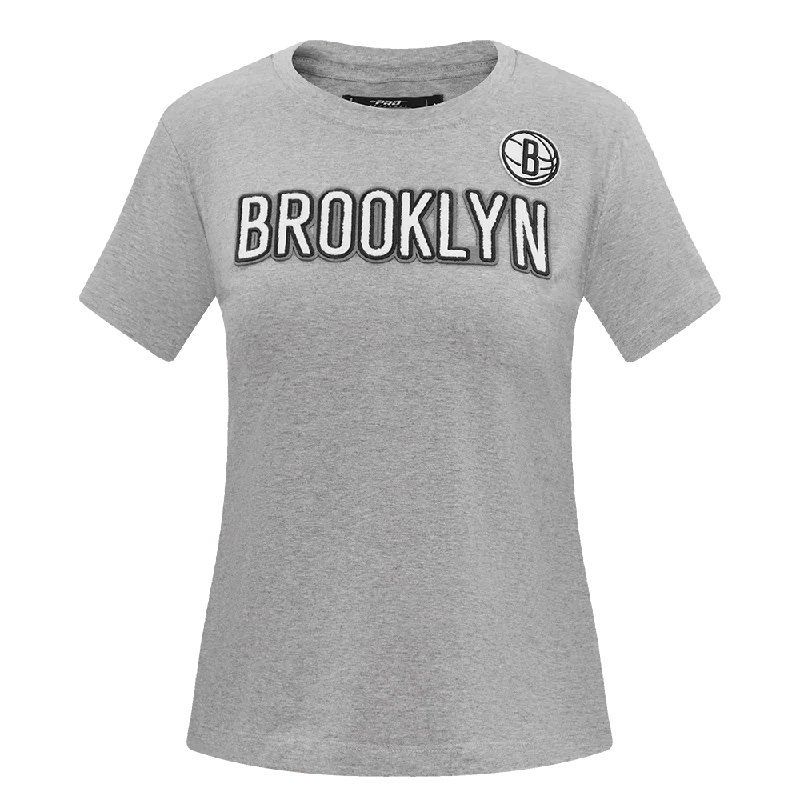NBA BROOKLYN NETS CLASSIC WOMEN'S SLIM FIT TEE (HEATHER GREY) Print Jacquard Patchwork