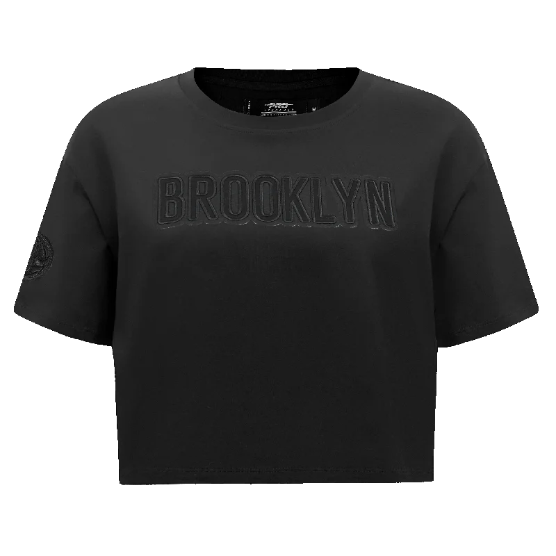 NBA BROOKLYN NETS NEUTRAL WOMEN'S BOXY TEE (BLACK) Houndstooth Herringbone Solid