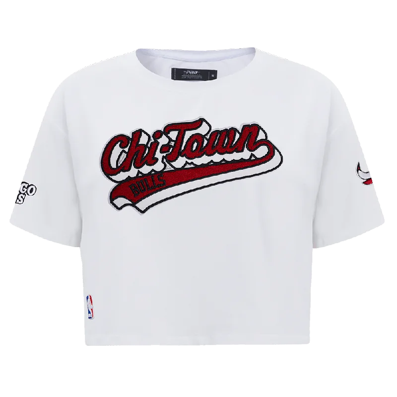 NBA CHICAGO BULLS SCRIPT TAIL WOMEN'S SJ BOXY TEE (WHITE) Striped Floral Plaid