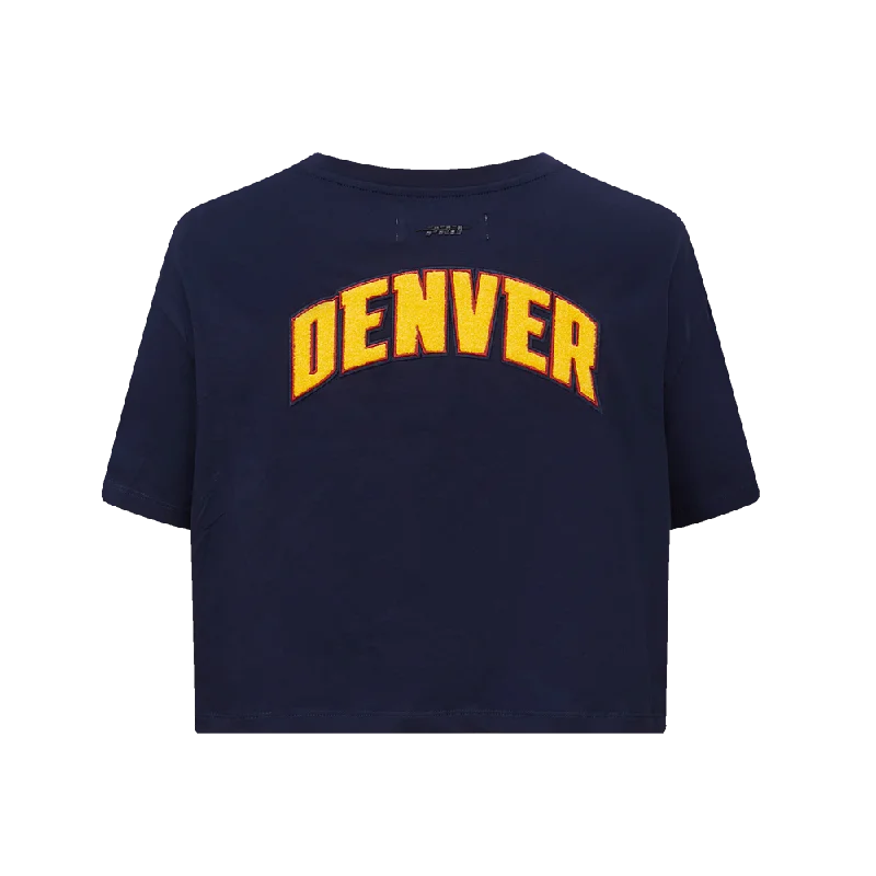 NBA DENVER NUGGETS CLASSIC WOMEN'S BOXY TEE (MIDNIGHT NAVY) Print Jacquard Patchwork NBA DENVER NUGGETS CLASSIC WOMEN'S BOXY TEE (MIDNIGHT NAVY) Print Jacquard Patchwork