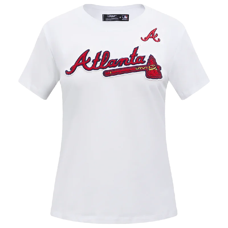 MLB ATLANTA BRAVES CLASSIC WOMEN'S SJ SLIM FIT TEE (WHITE) Knit Fabric Woven Fabric Fleece Fabric MLB ATLANTA BRAVES CLASSIC WOMEN'S SJ SLIM FIT TEE (WHITE) Knit Fabric Woven Fabric Fleece Fabric