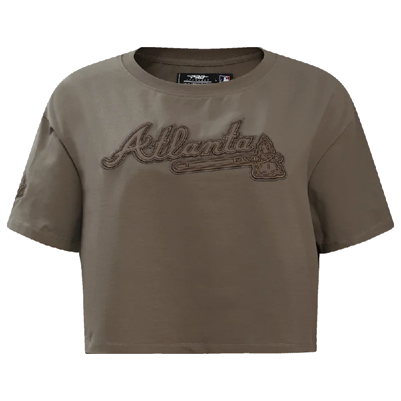 MLB ATLANTA BRAVES NEUTRAL WOMEN'S BOXY TEE (DARK TAUPE) Fitted T-Shirt Seamless Stretchy MLB ATLANTA BRAVES NEUTRAL WOMEN'S BOXY TEE (DARK TAUPE) Fitted T-Shirt Seamless Stretchy