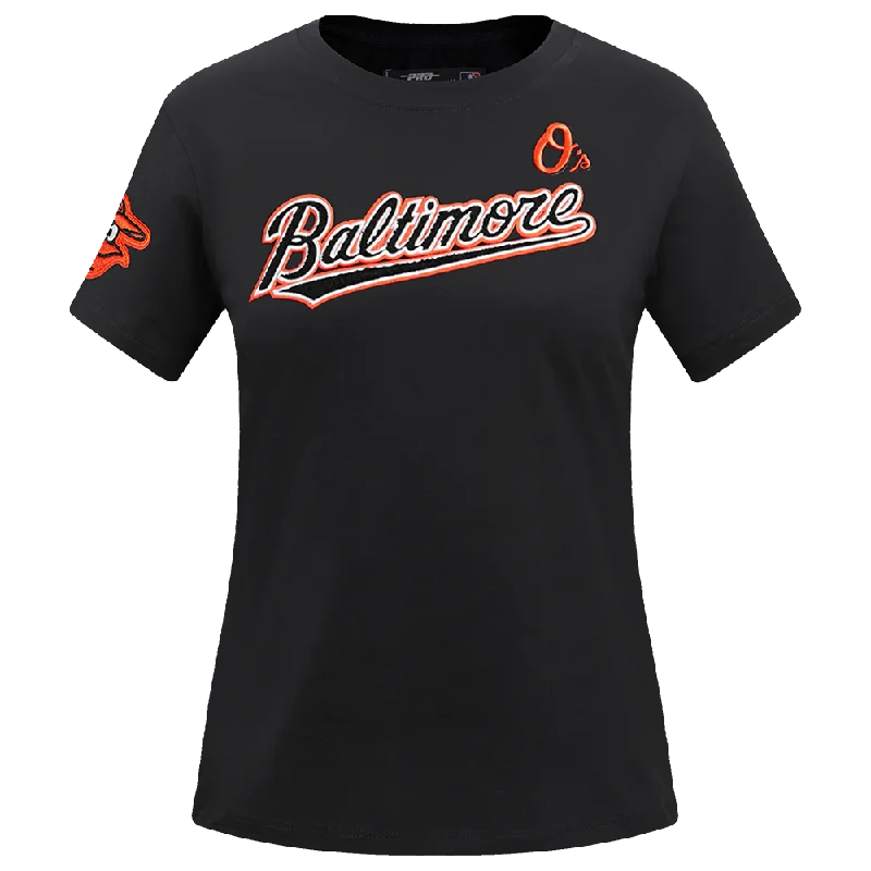MLB BALTIMORE ORIOLES CLASSIC WOMEN'S SLIM FIT TEE (BLACK) Boxy Fit Fitted Loose